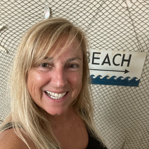 Meet your Posher, Francine - Picture 1 of 1